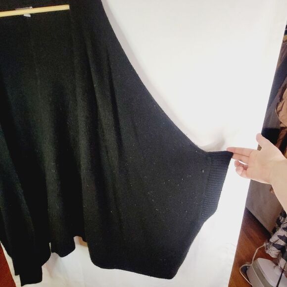 Sears Elegant Black Shawl Sweater - Picture 5 of 8